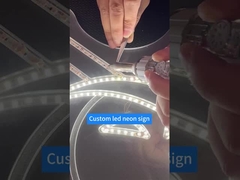 اللون الوردي الأرجواني الأبيض الرومانسي المرن الساطع عالية النيون شعار علامة LED