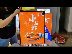 هل سبق وأن رأيت صندوق ضوئي بهذا السماكة النحيفة، وذلك الضوء و الإضاءة المتساوية؟